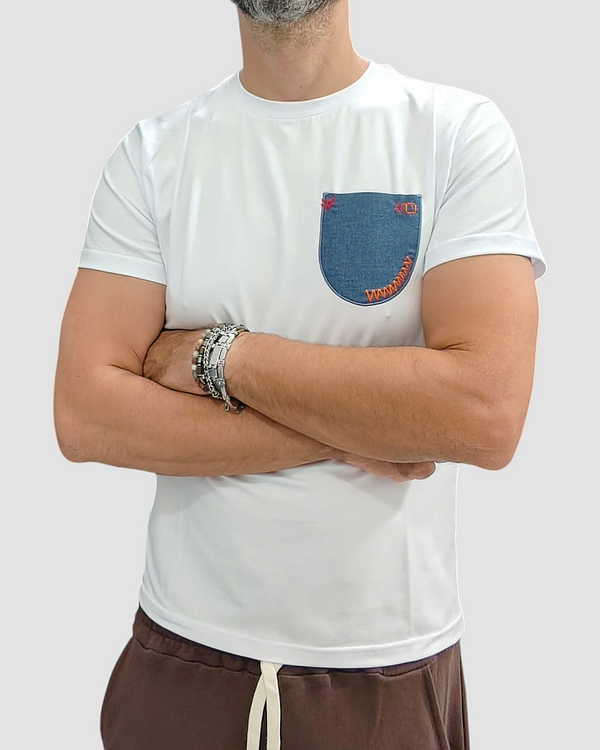 T-SHIRT XO GIROCOLLO TASCHINO COL. BIANCA